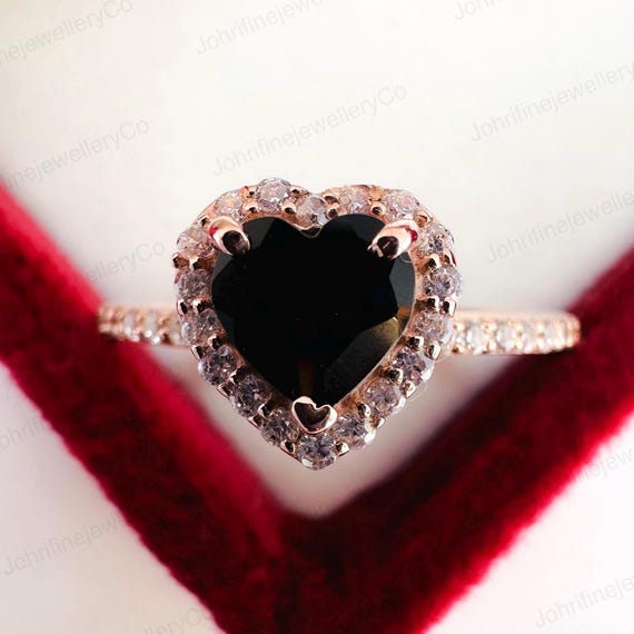 ヴィンテージハートオニキス婚約指輪：スターリングシルバー製模造 