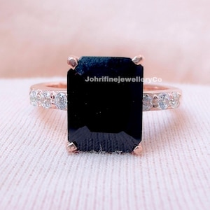 Natural Black Onyx Wedding Band in Sterling Silver: A Timeless Symbol of Commitment Elegant Emerald Cut Ring Christmas Gift Ring Halo Onyx
