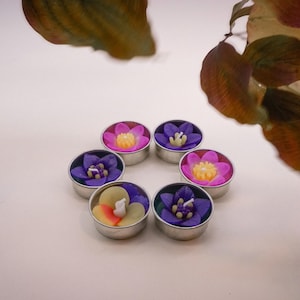 8 Assorted handmade purple garden scented tealight set with neroli essential oil