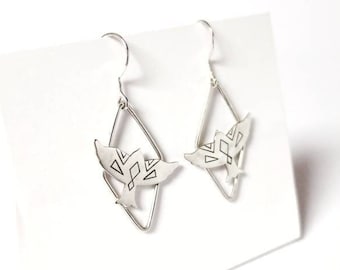 Orecchini per uccelli pendenti in argento 925 - fibbie per uccelli fatte a mano - gioiello animale unico per le donne - gioiello artigianale per uccelli