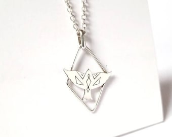 Collana di uccelli in argento 925 - ciondolo per uccelli volanti fatto a mano con catena - gioiello animale unico per le donne - gioiello di uccello fatto a mano