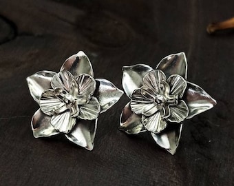 Spring flower earrings in 925 sterling silver - Handmade flower stud earrings for women, nature-inspired bohemian romantic vintage jewelry, Christmas gift