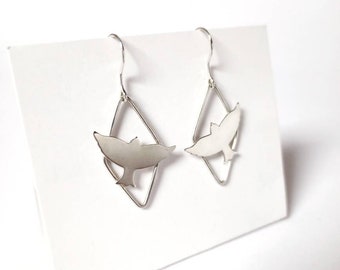 Orecchini appesi uccello in argento 925 - regalo donna fatto a mano - gioiello animale unico per ragazza - gioiello uccello in volo artigianale
