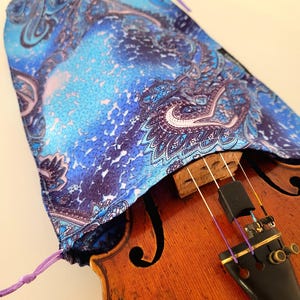 Seidentasche für Geige - Mauve & Blau Paisley