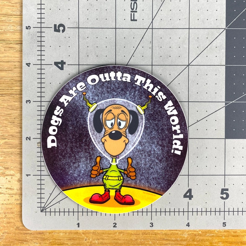 Funny Cartoon Hound Dog Astronaut Sticker with Thumbs Up zdjęcie 4