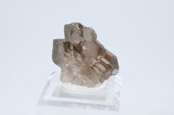 Quartz à âme / Faden , Mont-Blanc, Alpes, France 2.5x2.5x1.2cm