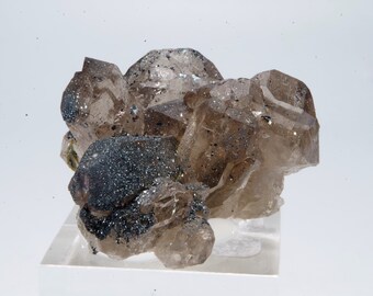 Epidote hematite quartz, Mont-Blanc, Alps, France 3.5x2.5x3cm