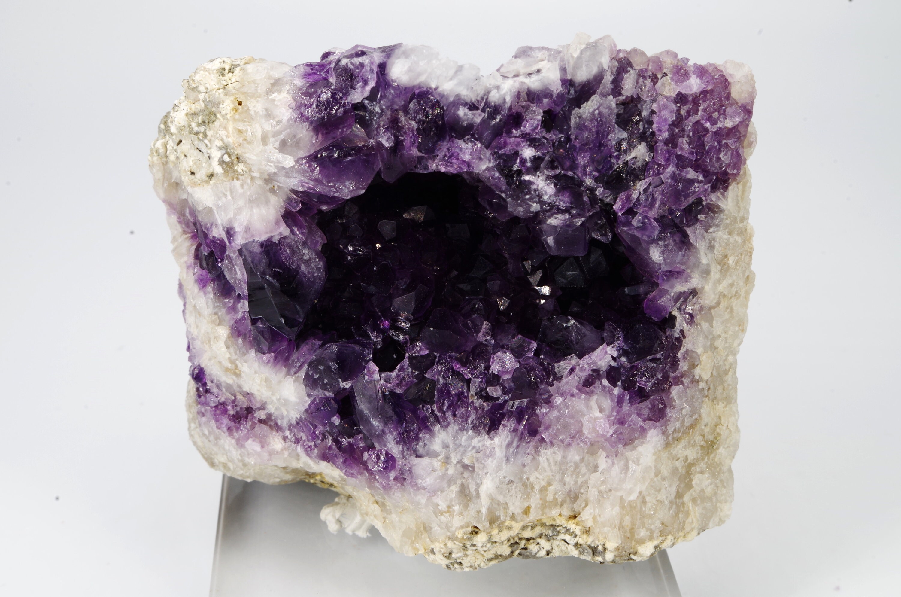 Améthyste Auvergne France 7.5x6x5cm 342G