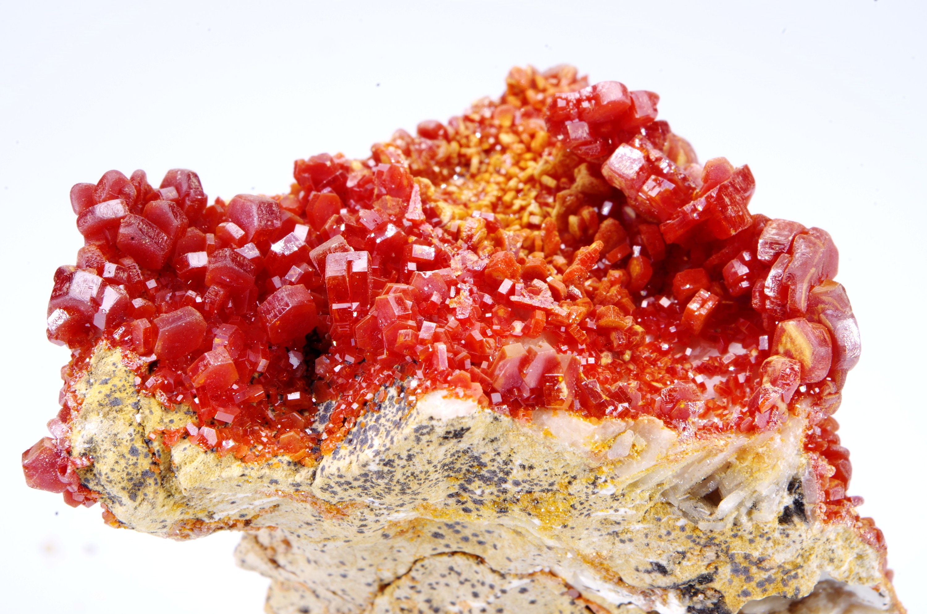 Vanadinite Coud'a Mine Mibla Maroc/Morocco 6.5x5x4 135G