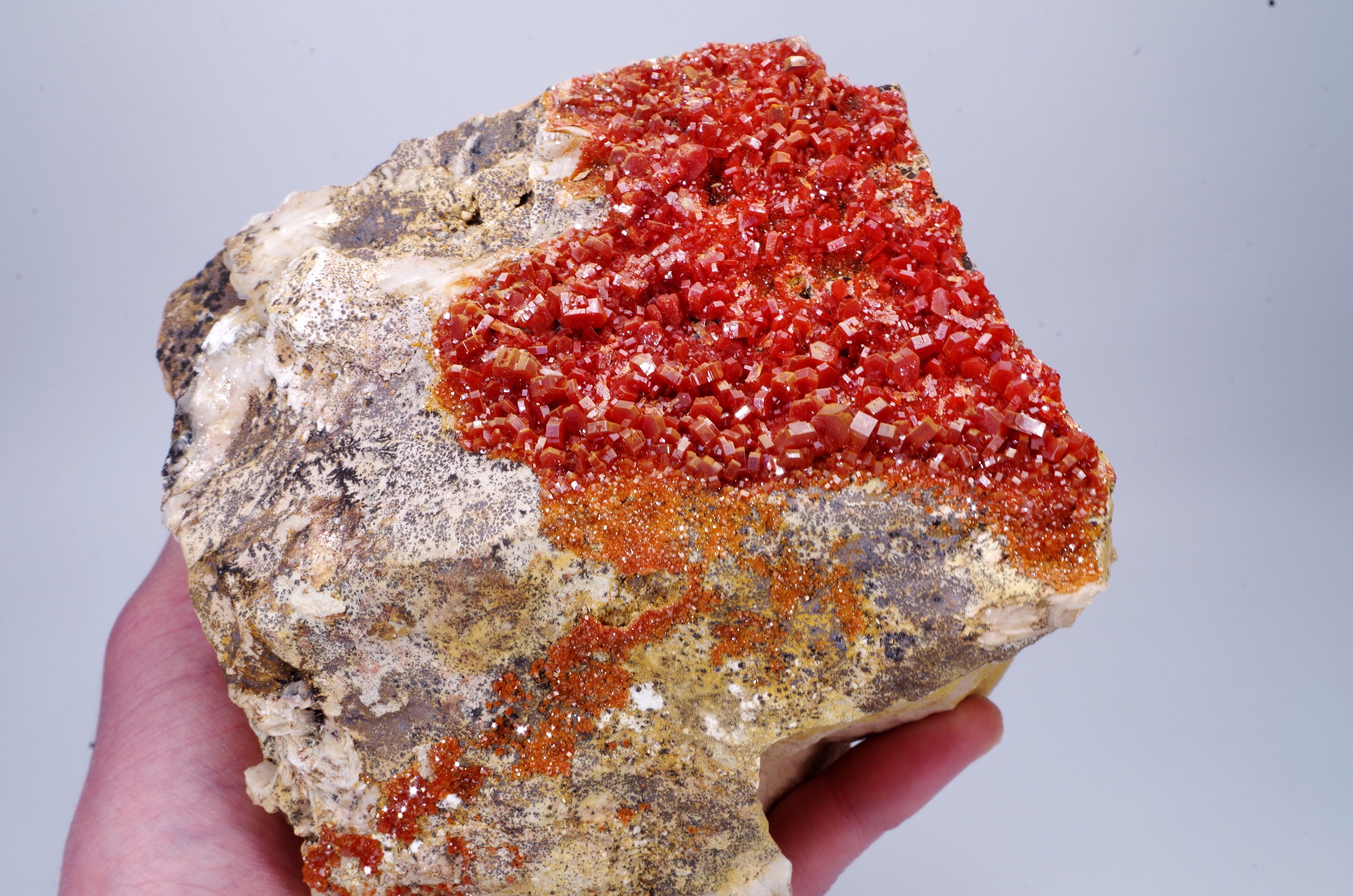 Vanadinite Coud'a Mine Mibla Maroc/Morocco 11x12x7 1.480 Kg