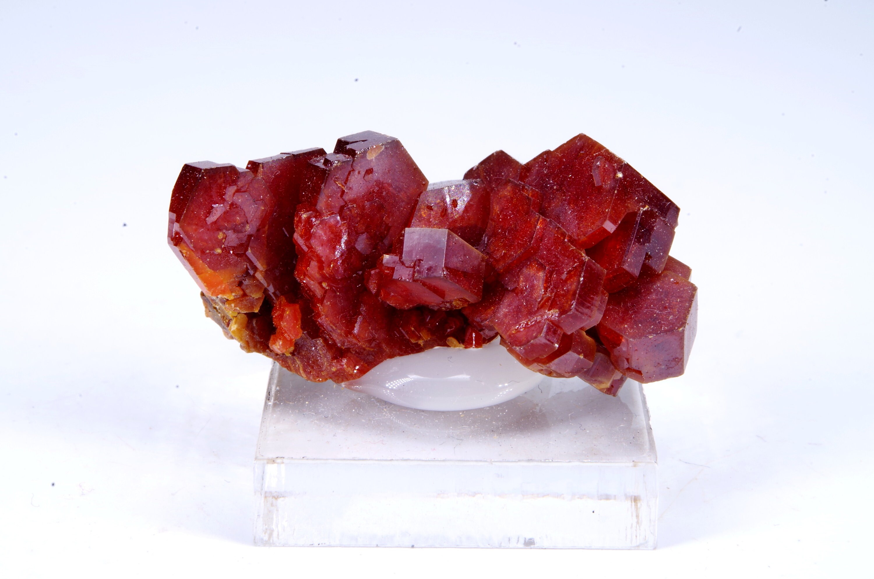 Vanadinite Acf Mine Maroc/Morocco 3.3x1.8x1.4cm 22G