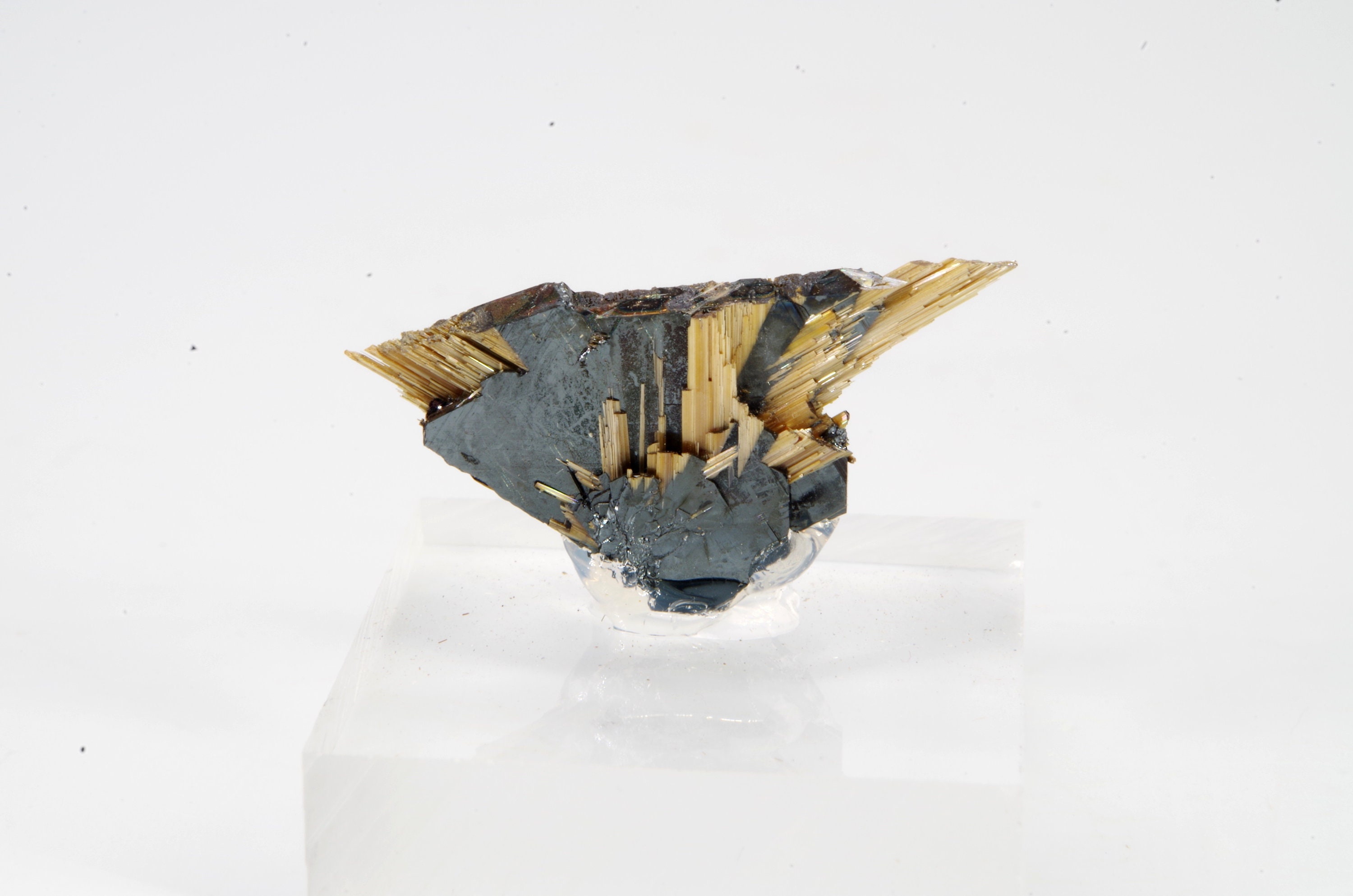 Rutile Hématite Brésil Miniature, Environ 1x2.3cm