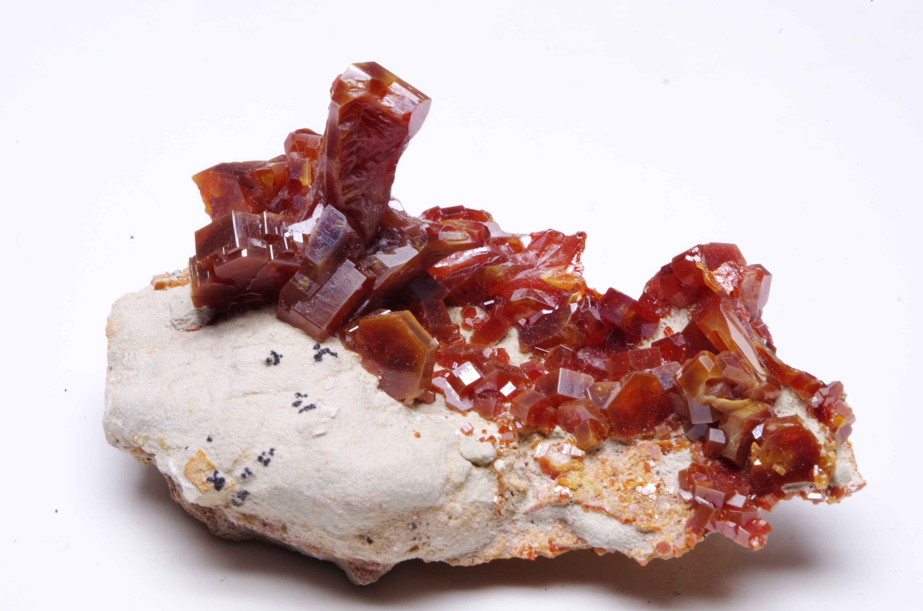 Vanadinite Coud'a, Mibladen Maroc/Morocco 5.6x3.7x2.4cm 35Gr
