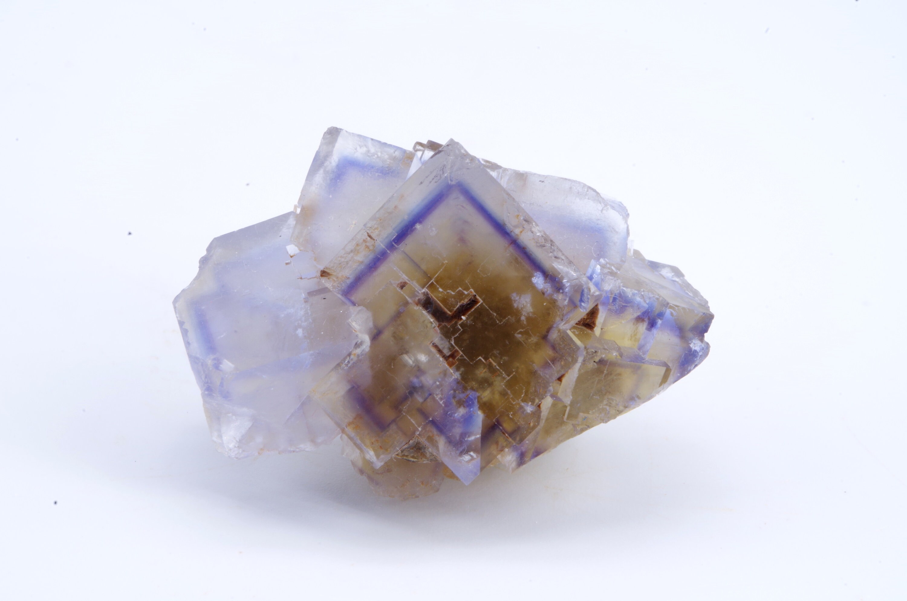 Fluorite La Barre, Puy de Dôme, France 3.5x2.5x1.5cm 17G