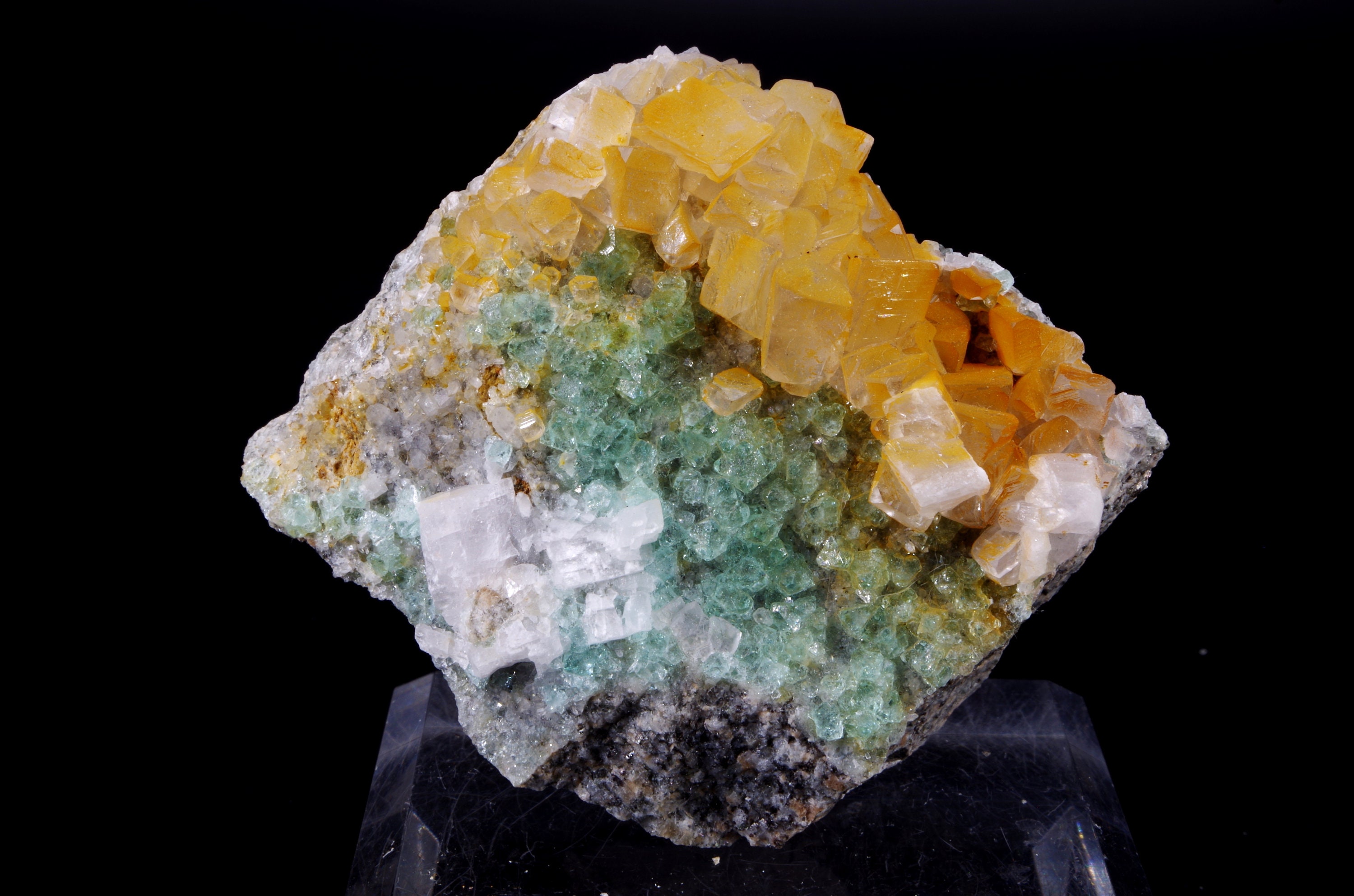 Fluorite Calcite Mine Berta Papiol Espagne 5x4.6x2.7cm 104G