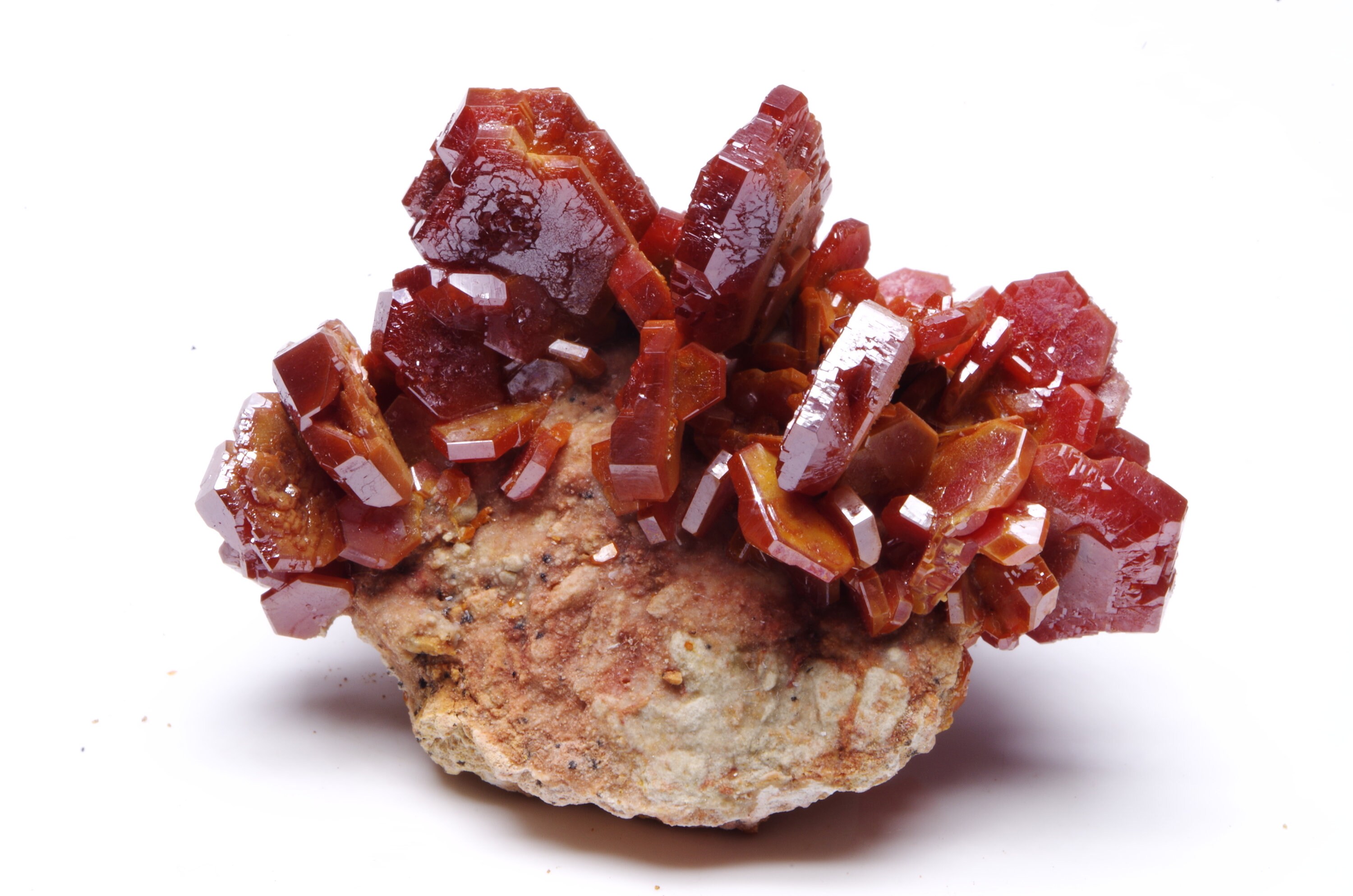 Vanadinite Coud'a, Mibladen Maroc/Morocco 4.5x3.1x2.3cm 35Gr