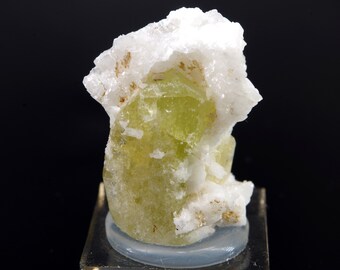 Brazilianite Albite, Linopolis, Brazil 2.8x2.2x1.5cm