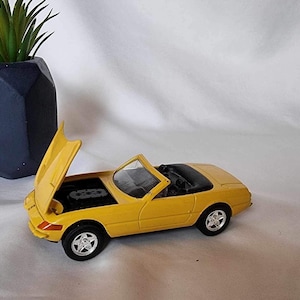 Vintage Car, Ferrari 365, Ferrari car model, Ferrari model, retro car model, Ferrari car, yellow Ferrari