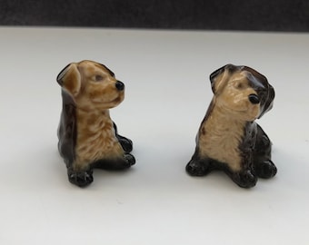 Figuras de Wade, Wade Disney, Wade England, Wade Pottery, perros Wade, figura de perros de Pottery, figura de perros pequeños, juego de 2 perros, figuras de perros