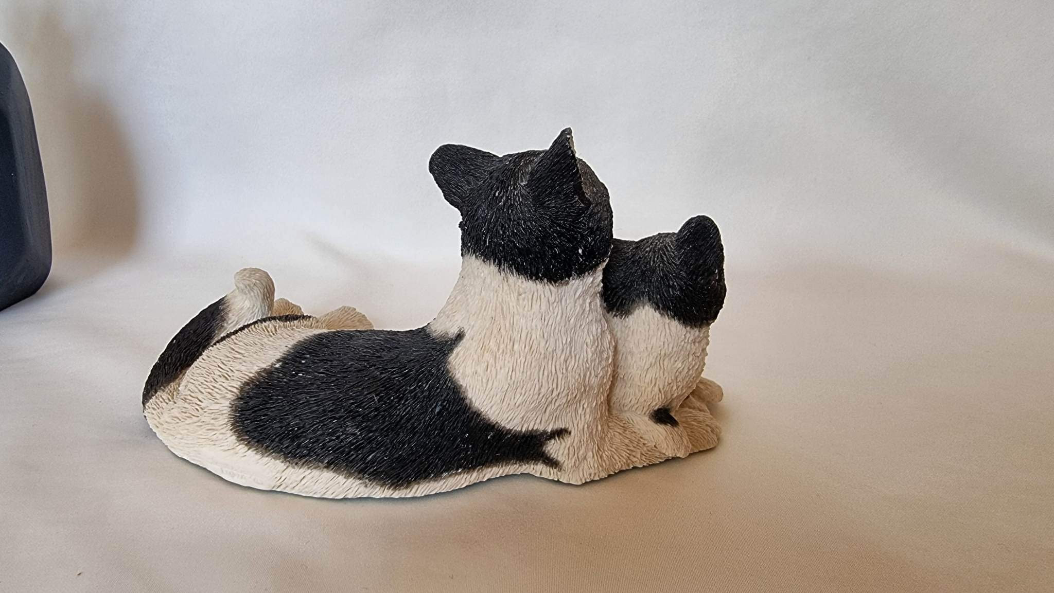 シェラット＆シンプソンの猫、シェラット＆シンプソン、白黒猫の置物 