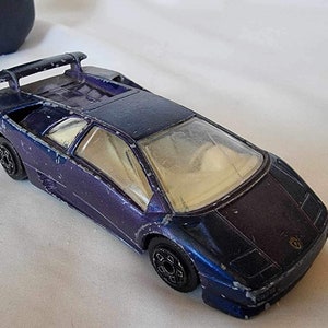 Vintage Car Model, Lamborghini car model, burago car, burago, Lamborghini model