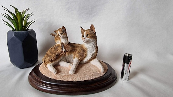 Country Artists Cat, Country Artist Cat Figurine, Country Artist