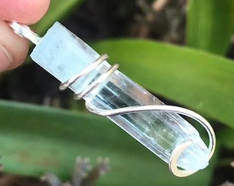 Collier pendentif en éclat de cristal d'aigue-marine - Fil d'argent sterling