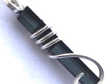 Pendentif en cristal de tourmaline bleue Paraiba, pierre précieuse d'Afghanistan