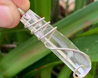 Pendentif en kunzite rose en argent sterling et cristal naturel brut
