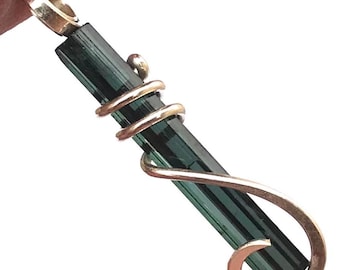 Pendentif en tourmaline indicolite naturelle d'Afghanistan | Bijou en cristal unique