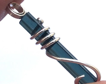 Pendentif en tourmaline bleue, cristal Paraiba naturel couleur indicolite, pendentif en indicolite, cadeau de mariage unique et personnalisé