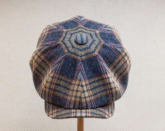 Casquette gavroche traditionnelle en laine grise et beige à carreaux mi-largeur Chapeau pour garçon style et fabrication style années 1920 Cadeau de Noël pour lui