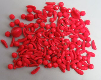 Mixed Lot Vintage Red Art Glass LOOSE Beads from Broken Necklaces / Lot 5