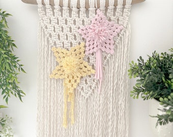 Flowered natural boho style macrame wall hanging