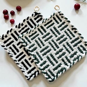 Vintage Inspired Cotton Potholder Set: Autumn Kitchen Trivet