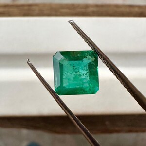 Piedra preciosa suelta de esmeralda zambiana natural de 7 mm, excelente, con corte cuadrado y buen brillo, certificada, para joyería, 1,69 quilates. imagen 6
