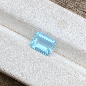 Amazing 8x6 MM Natural Aquamarine Octagon Emerald Cut Stone Aquamarine Faceted Gemstone Loose Gemstone For Making Jewelry 1.62 Carat