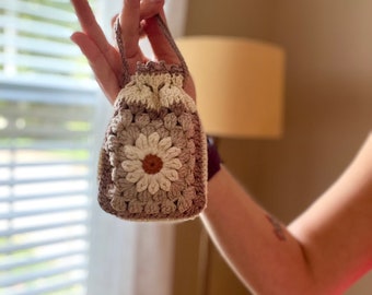 Crochet Flower Pouch / Small Daisy Bag / Cute AirPod Case / Coins Purse Pouch / Boho Drawstring Pouch / Small Gifts for Women