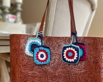 AirPods Pouch / Crochet AirPod Case / AirPod Holder / Crochet Bag Charm / AirPods Pro Case / Earphone Pouch / AirPod Accessories