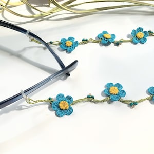 Forget Me Not Glasses Chain / Crochet Eye Glass Cord / Eyeglasses Chain / Sunglass Strap / Spectacle Cord / Eyeglass Leash / Glasses Holder