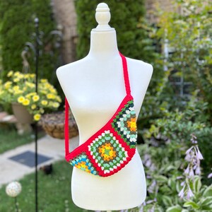 Crochet Bum Bag / Granny Square Crossbody Bag / Colorful Fanny Pack / Red Chest Bag / Hands-free Travel Bag / Crochet Sling Bag / Free Bag