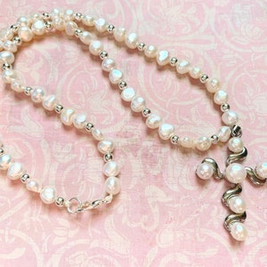 Cross Pearl Necklace / Pearl Jewelry / Catholic Gifts / Religious Jewelry / Communion Necklace Gift / Cross Pendant / Gift for Mom