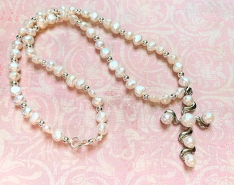 Cross Pearl Necklace / Pearl Jewelry / Catholic Gifts / Religious Jewelry / Communion Necklace Gift / Cross Pendant / Gift for Mom
