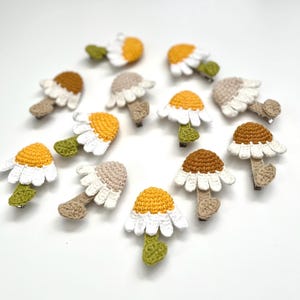 Daisy Hair Clips / Flower Hair Clips / Toddler and Baby Hair Clips / Cottegacore Hair Accessories / Crochet Hair Snap Clips