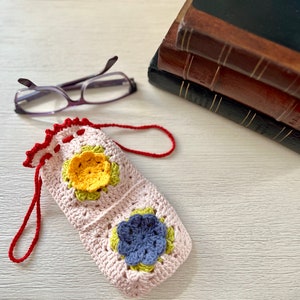 Soft Eyeglass Case / Flower Glasses Case / Eyeglass Pouch / Crochet Eyeglasses Case / Reading Glasses Case