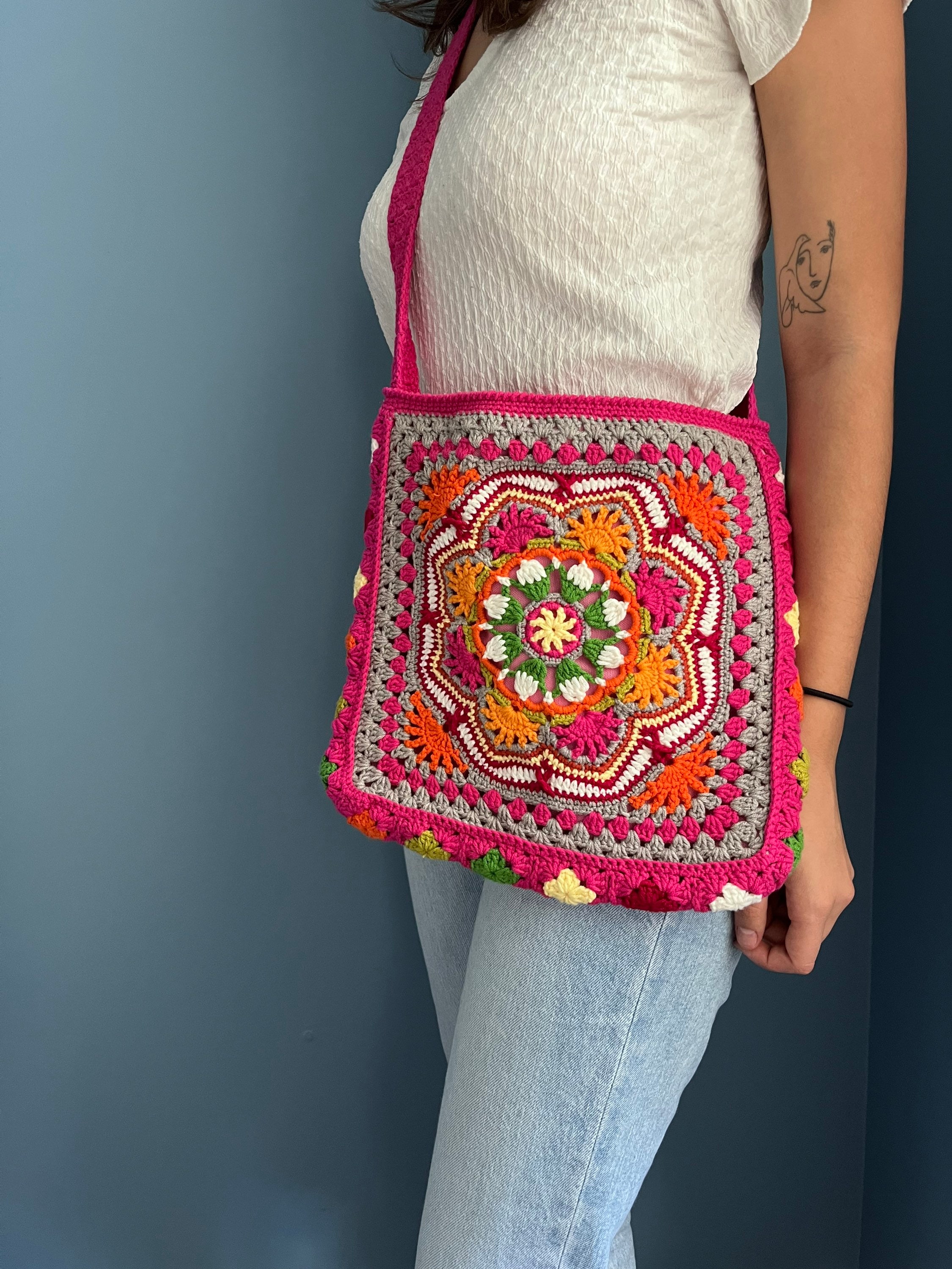 Crochet mandala bag pattern sale