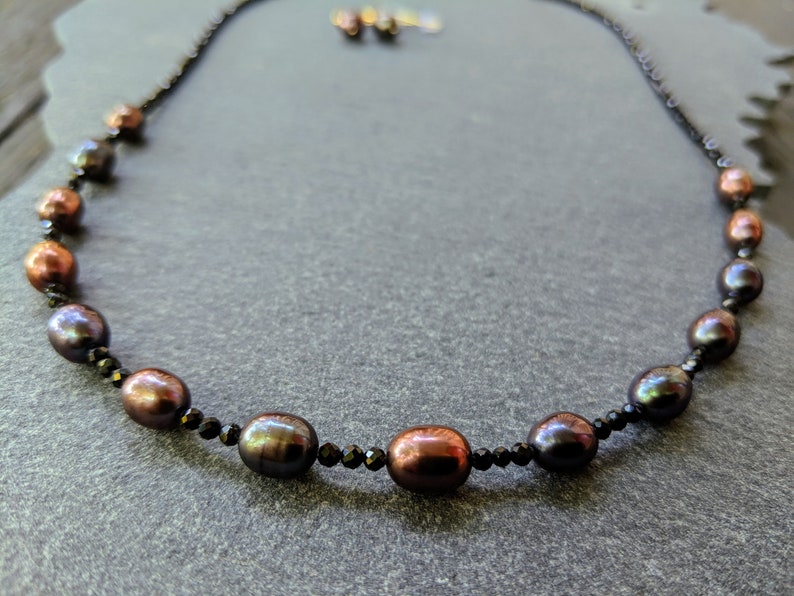 pearl necklace Black Metallic Rainbow Pearl and Black Spinel necklace and earring set black rainbow pearls black spinel necklace