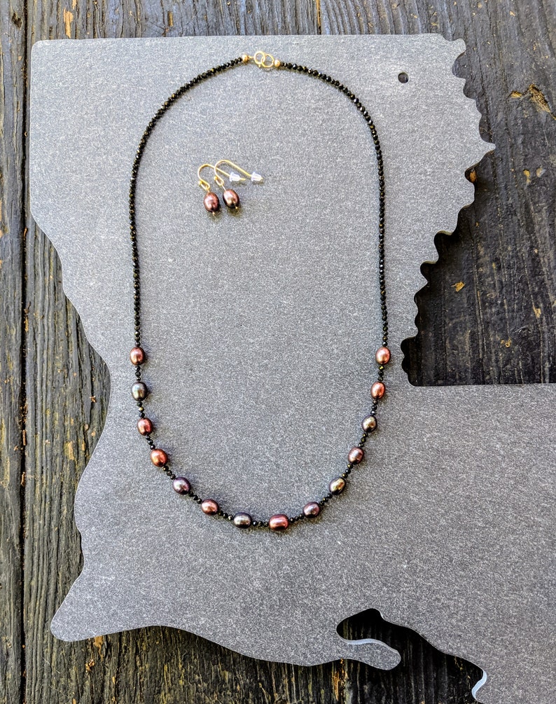 pearl necklace Black Metallic Rainbow Pearl and Black Spinel necklace and earring set black rainbow pearls black spinel necklace