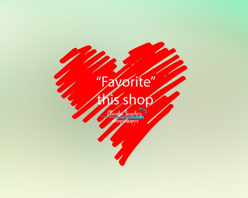 K&ouml;nnte beinhalten: Ein rotes Herz, das mit Linien gezeichnet ist, mit dem Text "Favorite" this shop und dem Namen "Claudia Sanchez Photography" in blauer Schrift.