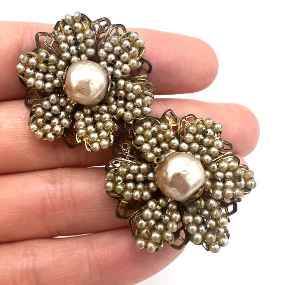 MIRIAM HASKELL Flower Pearl Earrings - Miriam Hask